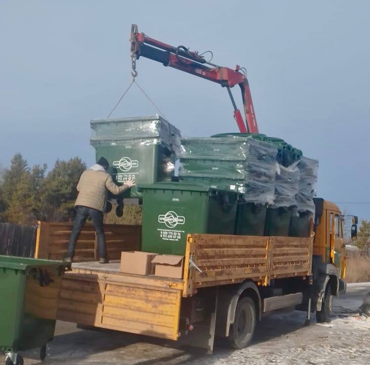 80 новых контейнеров получил Белоярский муниципальный округ